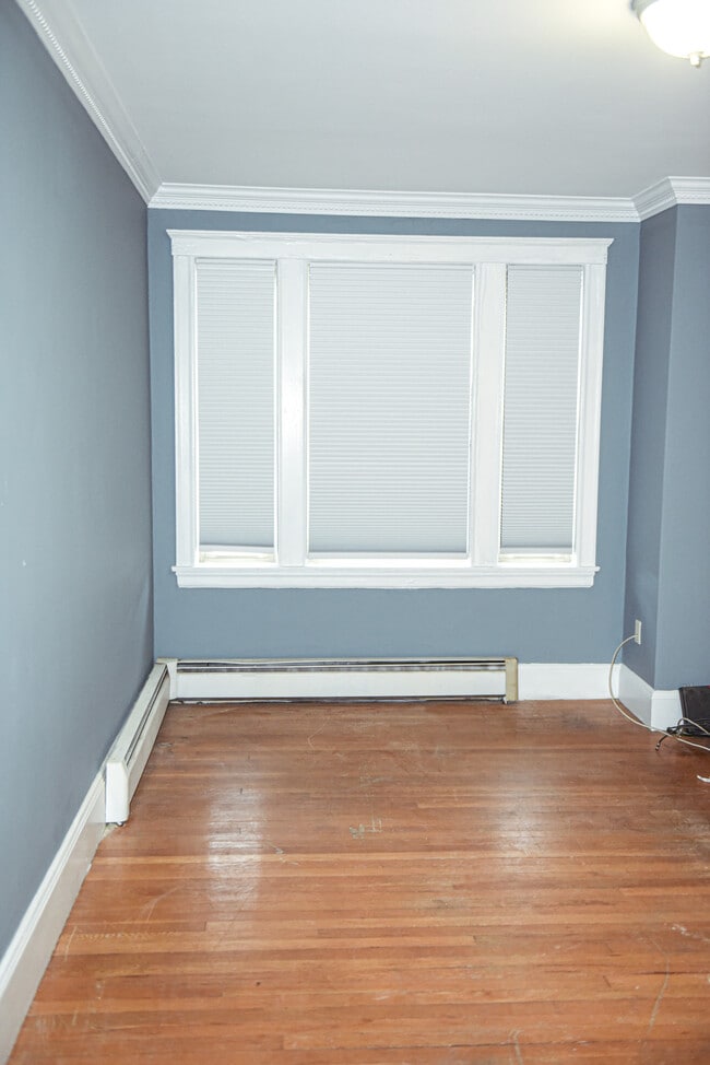 Photo - 98 1/2 Main St Unit Apt E