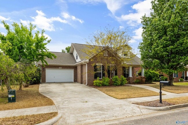 Photo - 5104 Frankford Dr SE
