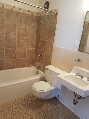 Photo - 2BR/1BA Apartment - East Campus - Short Di... Unidad 206