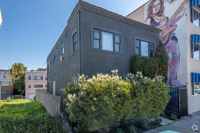 Building Photo - 1900 Pacific Ave Unit A Rental