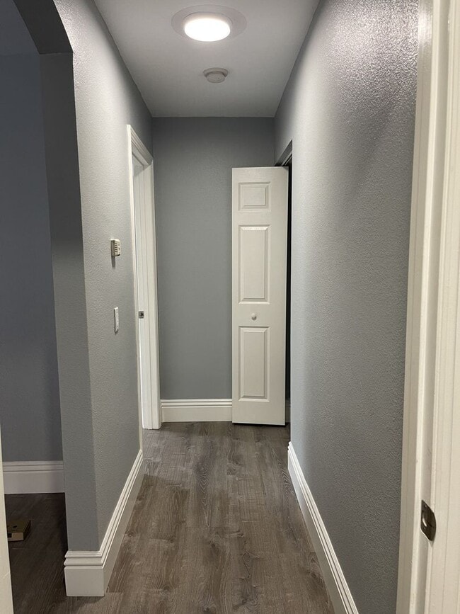 Photo - Luxury upstairs, AC/Heat, W/D, upgraded, new paint, New Floor Unit 62