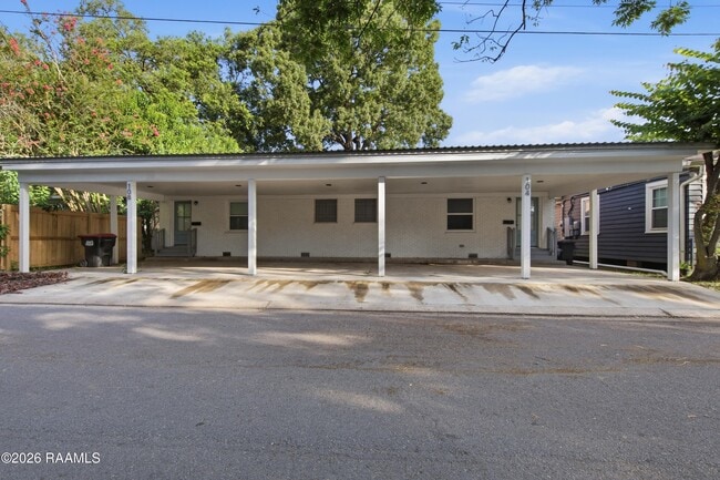 Photo - 104 Howard Ave