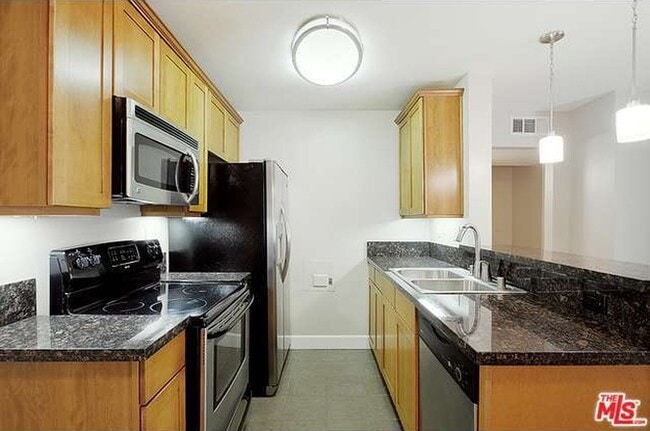 Photo - 10982 Roebling Ave Unit 509