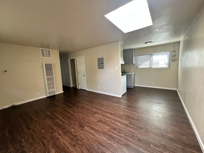 Photo - 2138 Derby St Unit Apt. 2