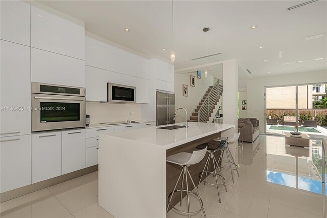 Photo - 3377 Day Ave