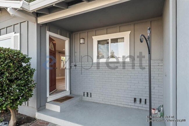 Photo - 2435 Denevi Dr