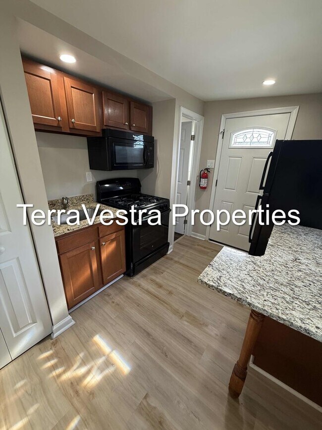 Photo - 1881 Williamstown Erial Rd Unit D