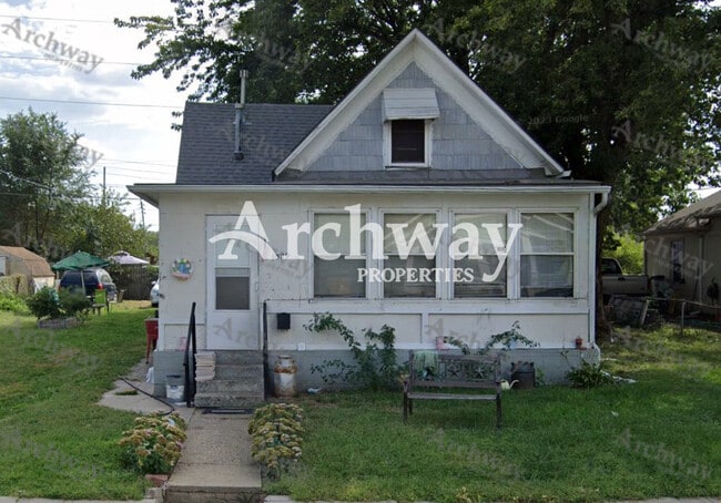Building Photo - 1029 Hasbrook Ave