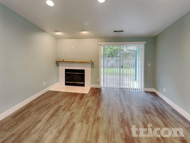 Photo - 13806 NE 47th St