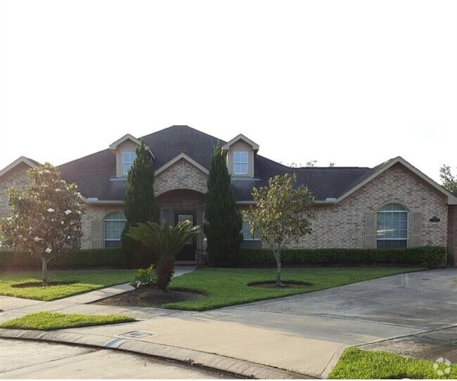 Building Photo - 3501 Carson Ct Rental