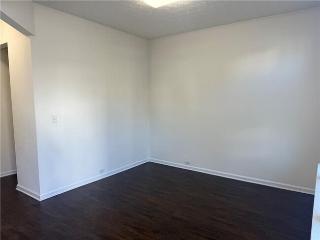 Photo - 2729 Heathrow Dr