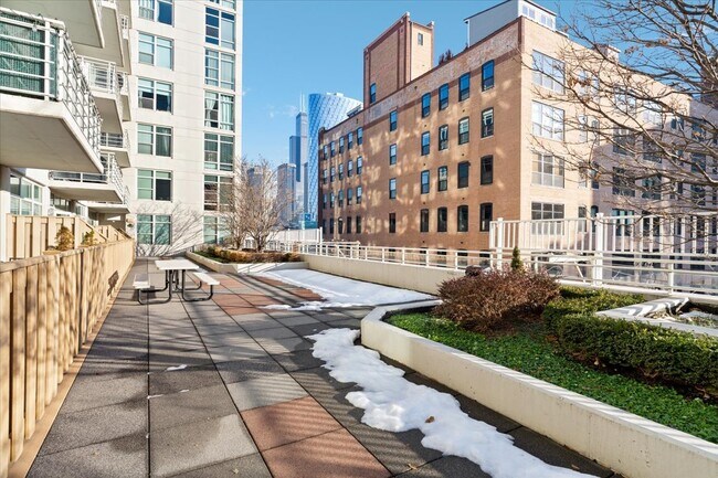 Photo - 909 W Washington Blvd Unit 804