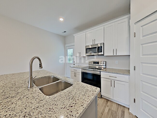 Photo - 326 Charity Ln