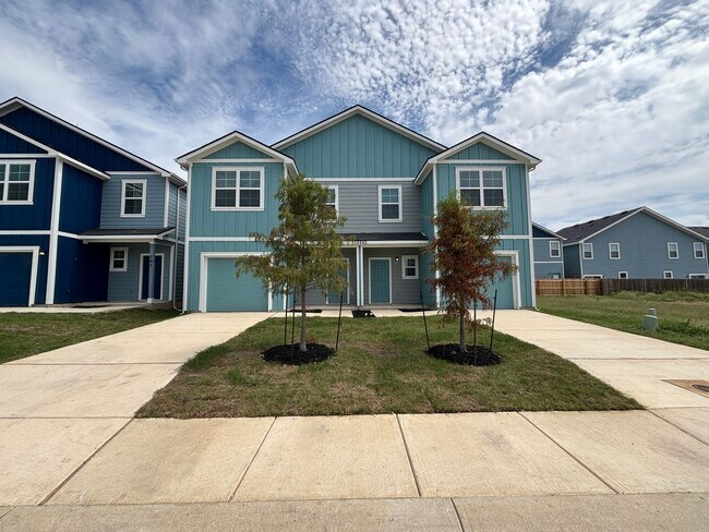 Photo - Brand New 3 Bd 2.5 Full Bath Townhouse Near UTSA & LaCantera