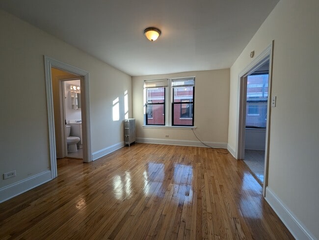 Photo - 2737 N Spaulding Ave Unit 320