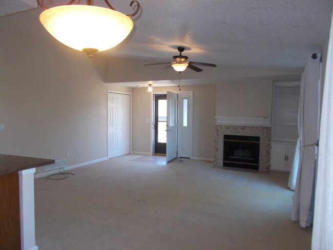 Photo - 9135 W Cedar Dr