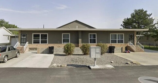 Building Photo - 2 bedroom in Billings MT 59105 Rental