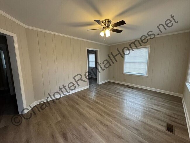 Photo - Brick Ranch home Convenient location