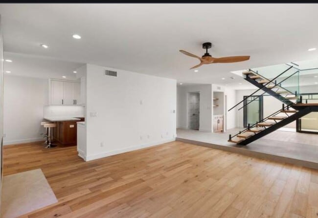 Photo - 15 Half Moon Bnd