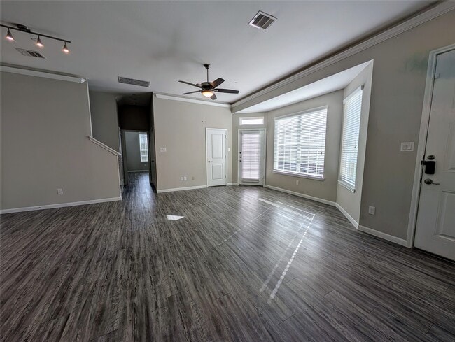 Photo - 7486 Woo St