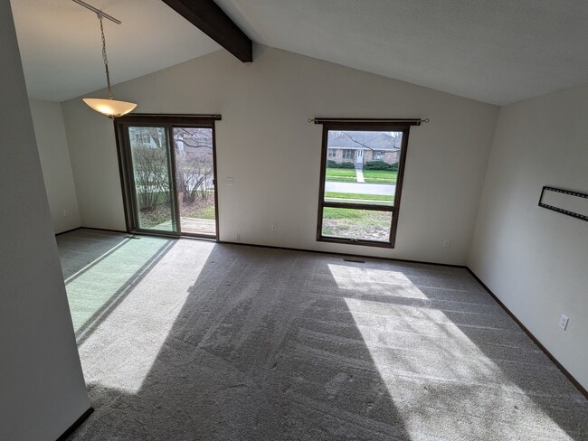 Building Photo - 1028 Mesa Verde Pl Unit 1026