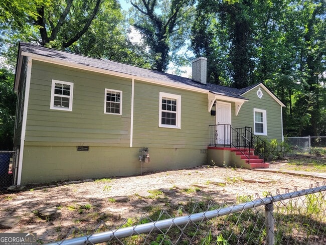 Building Photo - 1366 Campbellton Rd SW Rental