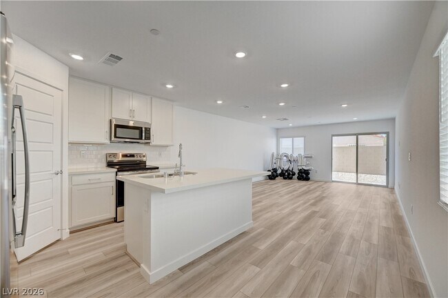 Photo - 2124 Abraham Ave