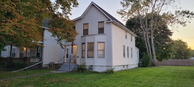 Photo - 628 25th St Casa
