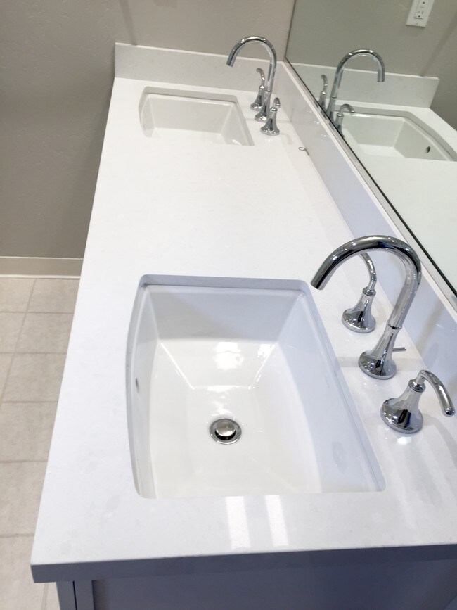 Premier Full bath sink - 1674 Hollenbeck Ave