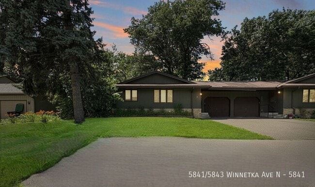 Building Photo - 5841/5843 Winnetka Ave N-5841 Unit 5841 Rental