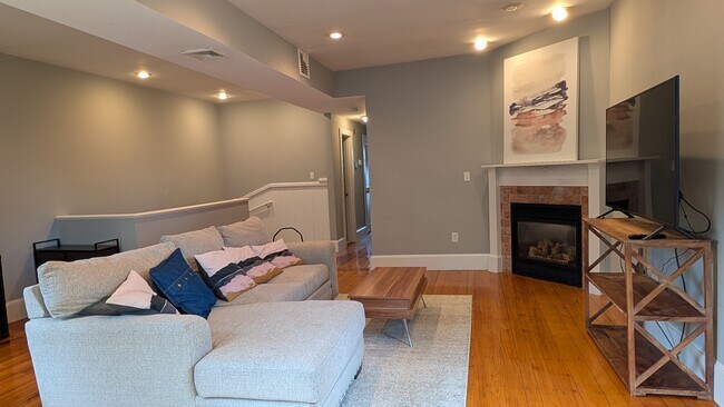 Photo - 367 Cardinal Medeiros Ave Unit #2
