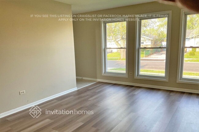 Photo - 16460 Roy St