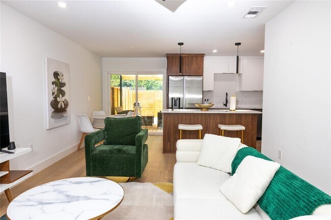 Photo - 1402 Braes Ridge Dr