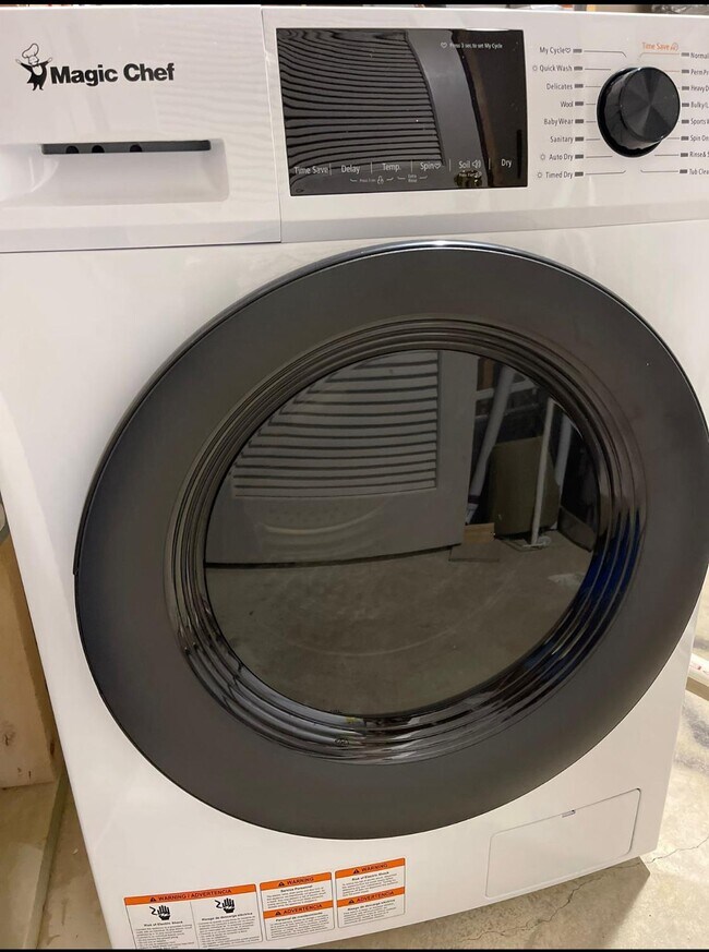 Photo - 100 Davidson St