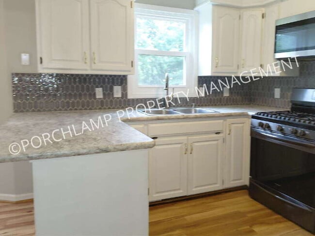 Photo - 3045 Chaminade Ct SW