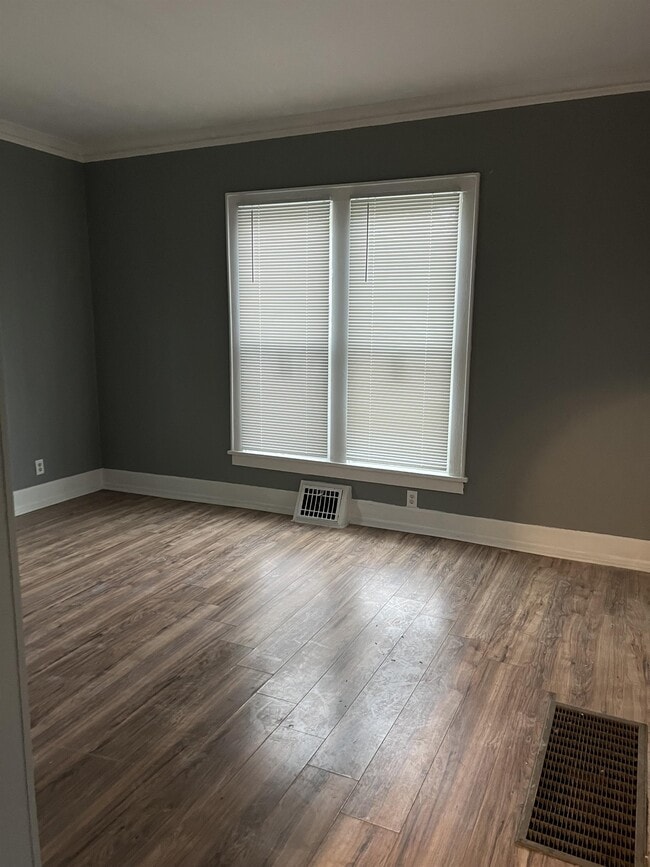 Photo - 1626 N Linn St