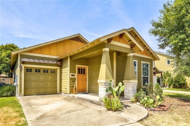 Photo - 2125 Amur Dr