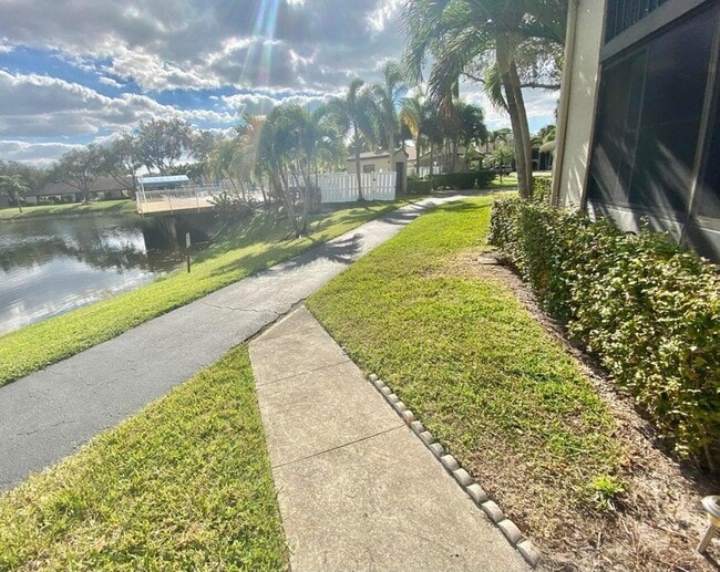 Photo - 536 Shady Pine Way Unit C2