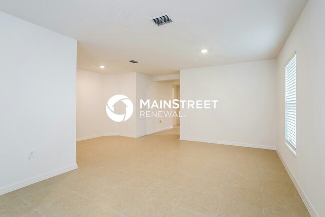 Building Photo - 4 Bedroom Pet-Friendly Home in Mascotte, F...