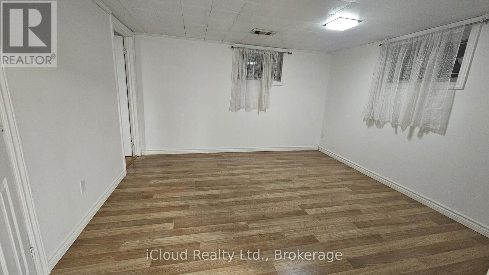 Photo - 1393 Birchmount Rd