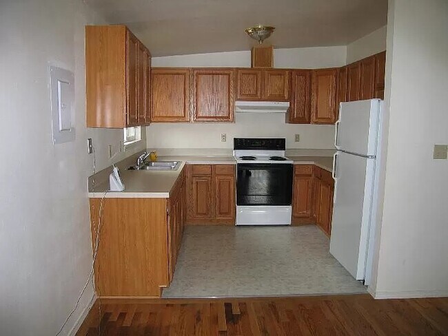 Photo - 2129 N 130th St