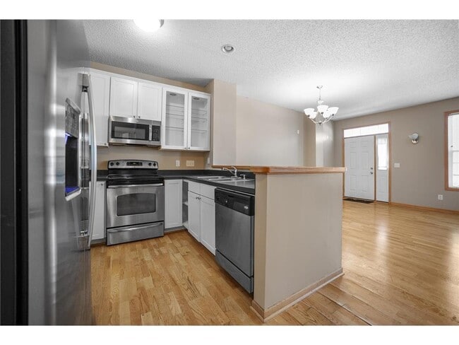 Photo - 7601 11th St N