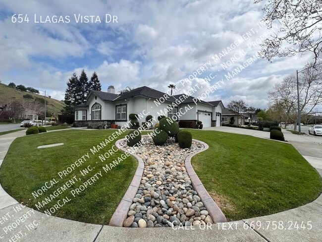 Photo - 654 Llagas Vista Dr