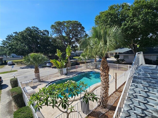 Photo - 209 Northwest Jefferson Cir N Unit 15