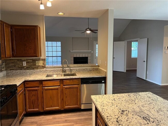 Photo - 4714 Castleman Dr