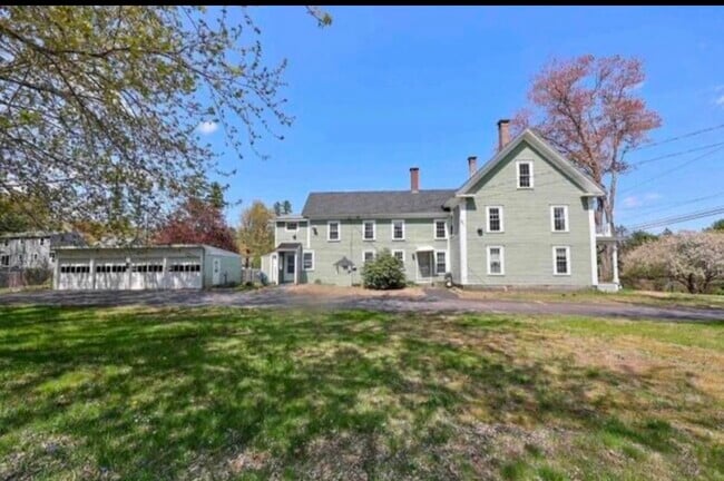 Building Photo - 169 Sewalls Falls Rd Unit First Floor