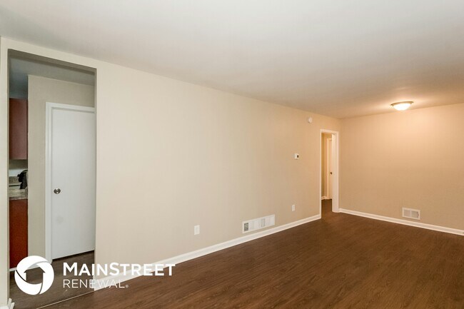 Photo - 261 Hermer Cir NW