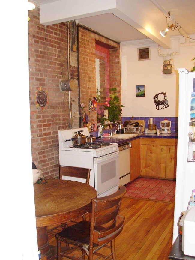 Photo - 169 Mercer St Unit Loft