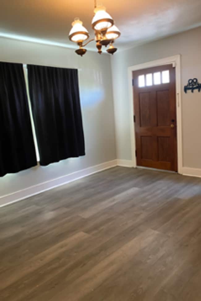 Photo - Charming Bungalow in Old Hickory/ Rayon City, Fenced Yard