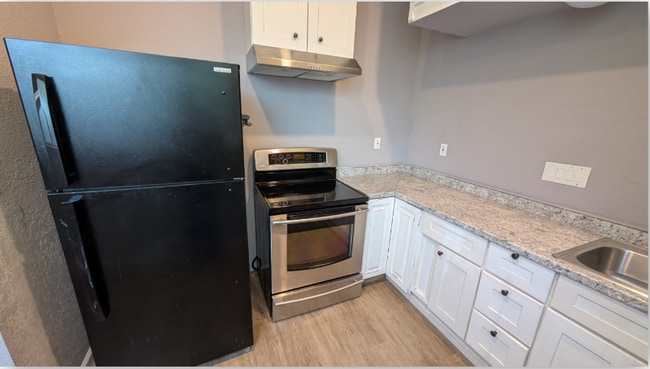 Photo - 1235 32nd St Unidad Rear